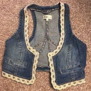 Lacey cropped denim vest